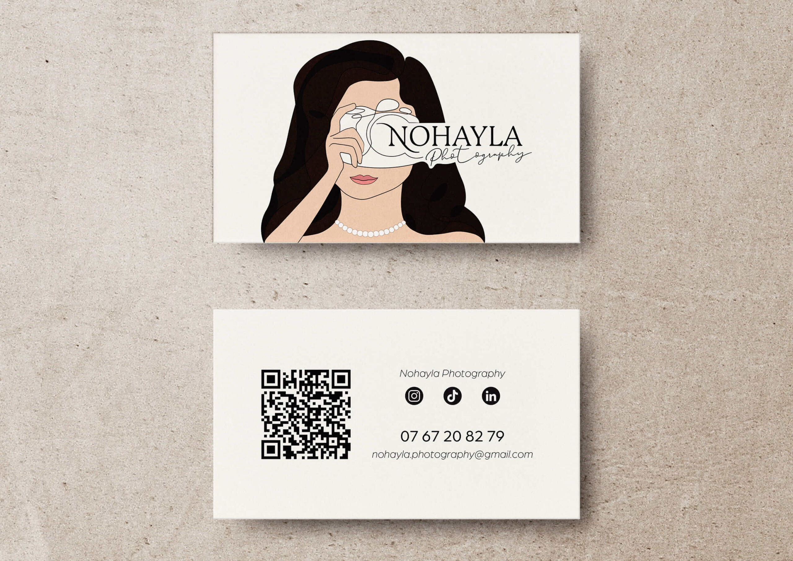 Visuel de carte de visite pour photographe avec illustration féminine